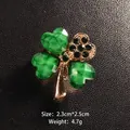 Elegant green marble four-leaf clover brooch pin with black rhinestone detail - Four-leaf Clover Style (XD3026) / Gold Green Rhinestone