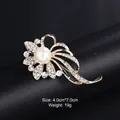 Elegant gold floral brooch pin with white pearl and sparkling rhinestones for women - Floral Ribbon Style (XD9487) / 4.0x7.0cm / Gold