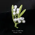 Elegant lily of the valley pearl brooch with green enamel leaves, size 3.1cm x 5.0cm - Hanging Lily of the Valley Style (XD10330)