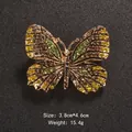 Elegante spilla a forma di farfalla con strass gialli e verdi per abbigliamento - Farfalla-D