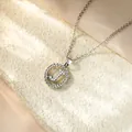 Elegante collana con pendente lettera J in argento e zirconi micro-pavé da donna - Collana J / Argento