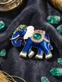 Luxe vintage blauwe emaille olifant broche met smaragdgroene edelstenen en strass - Olifant Broche / Blauw/Goud