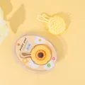 Cepillo masajeador de cuero cabelludo de silicona con diseño de girasol y lazo para colgarlo - Caja de PVC / Amarillo