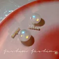 Elegant large pearl earrings with small pearl bar in gold finish variant - Geometric Artificial Pearl Style (E5893) / 1 Pair Pack / Gold