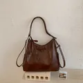 Zaino multifunzionale marrone e borsa tote a tracolla minimalista capiente con stile vintage chic - Vestibilità regolare / Marrone