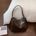 Borsa tote marrone scuro multiuso a spalla e zaino per il pendolarismo quotidiano moda - Vestibilità regolare / Caffè