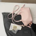 Minimalistische rosa Tragetasche mit großem Fassungsvermögen und Knotengriffen - Einzelne Tasche / Rosa