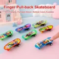 Mini juguetes de monopatín de dedo con diseños de dibujos animados coloridos para niños - 回力滑板车