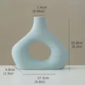 Vase à fleurs en céramique Morandi bleu clair minimaliste moderne avec dimensions - Vase Anneau Bleu Clair (G0313-10)