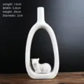 Ornamento moderno in ceramica bianca con vaso ad arco e piccola figurina di tigre zodiaco - High zodiac sign tiger
