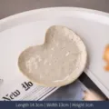 Bandeja minimalista de cerámica para joyas en forma de corazón con esmalte moteado fino - Corazón / Plato Individual / Blanco con puntos marrones