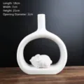 Moderno vaso minimalista in ceramica bianca con coniglio zodiacale per decorazione - Short zodiac sheep