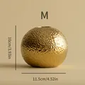 Elegante goldene runde Keramikvase mit Hammerschlagstruktur in mittlerer Größe M - M / Gold