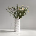 Modern minimalist white geometric ceramic flower vase with artificial daisies, 16.5cm tall - Geometric Honeycomb - Zhaozhan Style / H16.5cm/D7.5cm