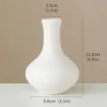 Vase en céramique blanche moderne, dimensions 12,5 cm de hauteur et 9 cm de largeur - Pièce Unique (9x12.5cm) / Blanc de Lune