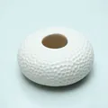 Handgemaakte witte keramische vaas met gehamerde textuur voor woondecoratie nu - Wit (Klein)