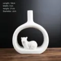 Vaso moderno in ceramica bianca con statuetta di tigre in cornice circolare minimalista - Short zodiac tiger