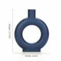 Moderne Scandinavische minimalistische keramische vaas in matte donkerblauwe kleur - M / Blauw