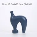 Jarrón de cerámica azul minimalista, silueta de animal abstracta, 15,5x6x20,3cm - Florero Cuerpo de Caballo-Azul Oscuro Mate
