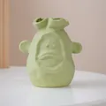 Vase original en céramique vert mat avec design de visage de monstre pour décor d'intérieur - Style Roi Singe / Vert Pâle