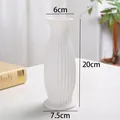 Vaso in ceramica bianca a coste in stile nordico minimalista con dimensioni 20 cm - Stile Vita Sottile / 20CM Altezza