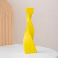 Jarrón escultural moderno de cerámica retorcida en amarillo brillante decor - Geometría de torsión / L / Amarillo