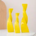 Juego de jarrones modernos de cerámica amarilla retorcida para decoración de hogar - Geometría de torsión / Conjuntos / Amarillo