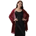 Elegante chal de seda metalizada rojo vino para vestidos de noche, ideal para bodas y banquetes. - Fucsia