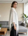 Châle en dentelle florale blanche élégante avec franges pour mariages et soirées - Blanc Cassé
