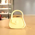 Petit sac à main en gelée jaune bonbon avec une bandoulière chaîne dorée pour femme - Jaune