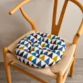Cojín redondo grueso para silla con patrón geométrico colorido en silla de madera - Estampado geométrico multicolor / Diámetro 40CM