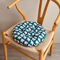 Cojín redondo grueso azul para silla con estampado de oso polar blanco en silla de madera - Estampado de Oso Polar / Diámetro 40CM
