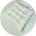 Cómodo cojín de silla cuadrado blanco crema grueso con diseño acolchado y cintas - Blanco Roto