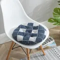 Cómodo cojín redondo grueso con patrón de ondas azules y blancas para sillas de oficina - 45x45 cm / Estilo Rejilla Ventana Azul Blanco (Redondo)