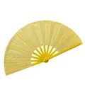 Vista detallada de abanico plegable amarillo con purpurina y varillas de plástico resistente. - Amarillo