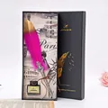Coffret cadeau stylo plume vintage de luxe avec plume fuchsia dorée et pointes de rechange - Rose rouge
