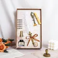 Elegante juego de pluma de ave vintage con tinta y sello en caja de regalo de lujo - Blanco
