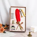 Set de regalo de pluma vintage con pluma roja, tinta y accesorios para sellos - Rojo