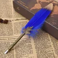 Vintage Federkiel in Blau mit bronzener Metallfeder und dekorativem Blatt-Anhänger - Seeblau