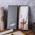 Vintage witte ganzenveer pennenset in een elegante zwarte geschenkdoos voor kado. - Veerpen Cadeauset / Wit