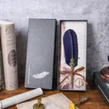 Vintage donkerblauwe veer dipping pen set met gouden greep in zwarte geschenkdoos - Veerpen Cadeauset / Marineblauw