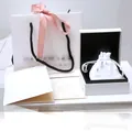 Elegante set de regalo para joyas blanco con cinta rosa, bolsa de papel y estuche. - Juego de Embalaje Completo / Set de 5 piezas
