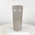 Geïsoleerde 304 roestvrijstalen koffiebeker in taupe met geribbelde siliconen hoes - 420ml / koffiekleur