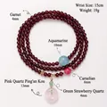 Elegante pulsera multihilo de granato natural y cuarzo rosa con colgante ping'an kou - Hebilla de Seguridad de Cuarzo Rosa / Diámetro de Perla 4mm / Rojo Oscuro