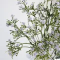 Vista detallada de flores de paniculata artificiales violetas para decoración del hogar - Violeta Claro