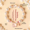 Elegant wit parelarmbandje met een natuurlijke rozenkwarts sterhanger en roze kristal - Parel en Rozenkwarts Armband