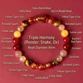 Natuurlijke 8mm multi-edelsteen dierenriem armband met rode agaat en gouden bedeltjes - Haan Slang Os Tri-Harmonie / 8mm Kraaldiameter