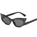 Gafas de sol ojo de gato vintage con brillantes de imitación para mujeres a la moda - Montura Negra Lentes Gris Negro