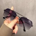 Lunettes de soleil rétro à double pont et monture métallique avec verres dégradés. - Monture Gunmetal Verres Gris Dégradé
