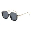 Elegante übergroße quadratische Sonnenbrille mit Doppelsteg und Metallgestell - Schwarz Gold Rahmen Schwarz Grau Gläser
